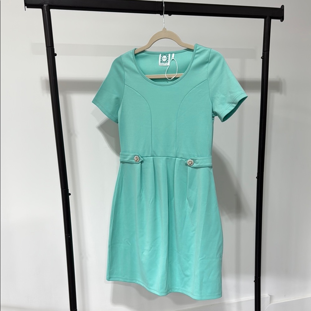 “VERA FISHBAUGH” Tiffany Blue Short Sleeve Dress w/Wicked Cute Buttons NWOT